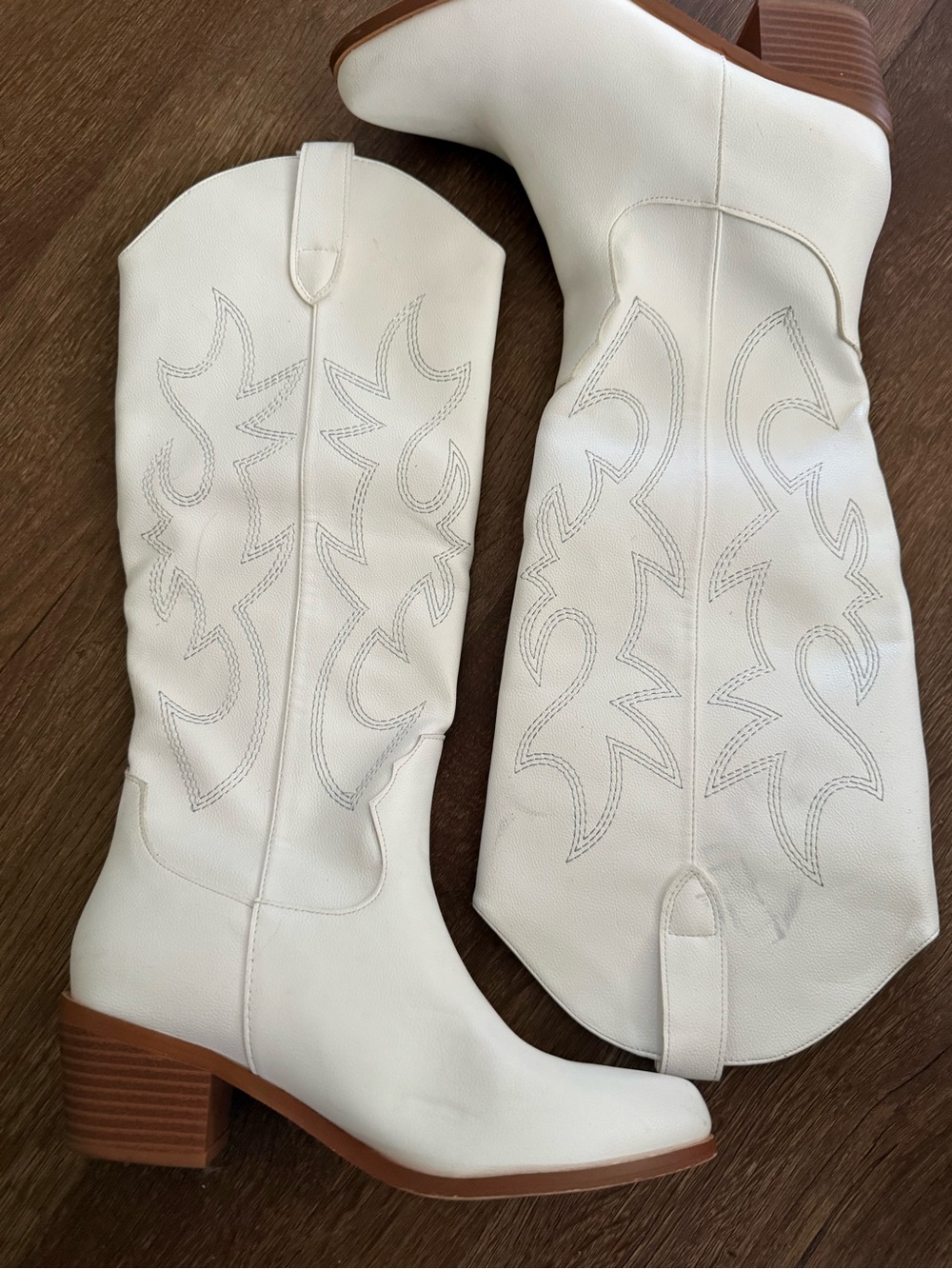 Amazon White Lace-Up Western Mid-Calf Boots for Women - Picture 2 of 3